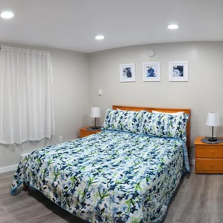 Beautiful Apartments In Thorsen Road Maine